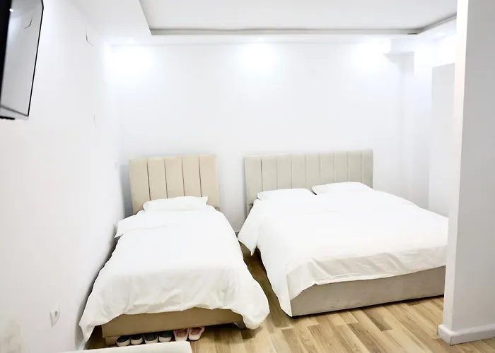 Central Apartments * Тирана